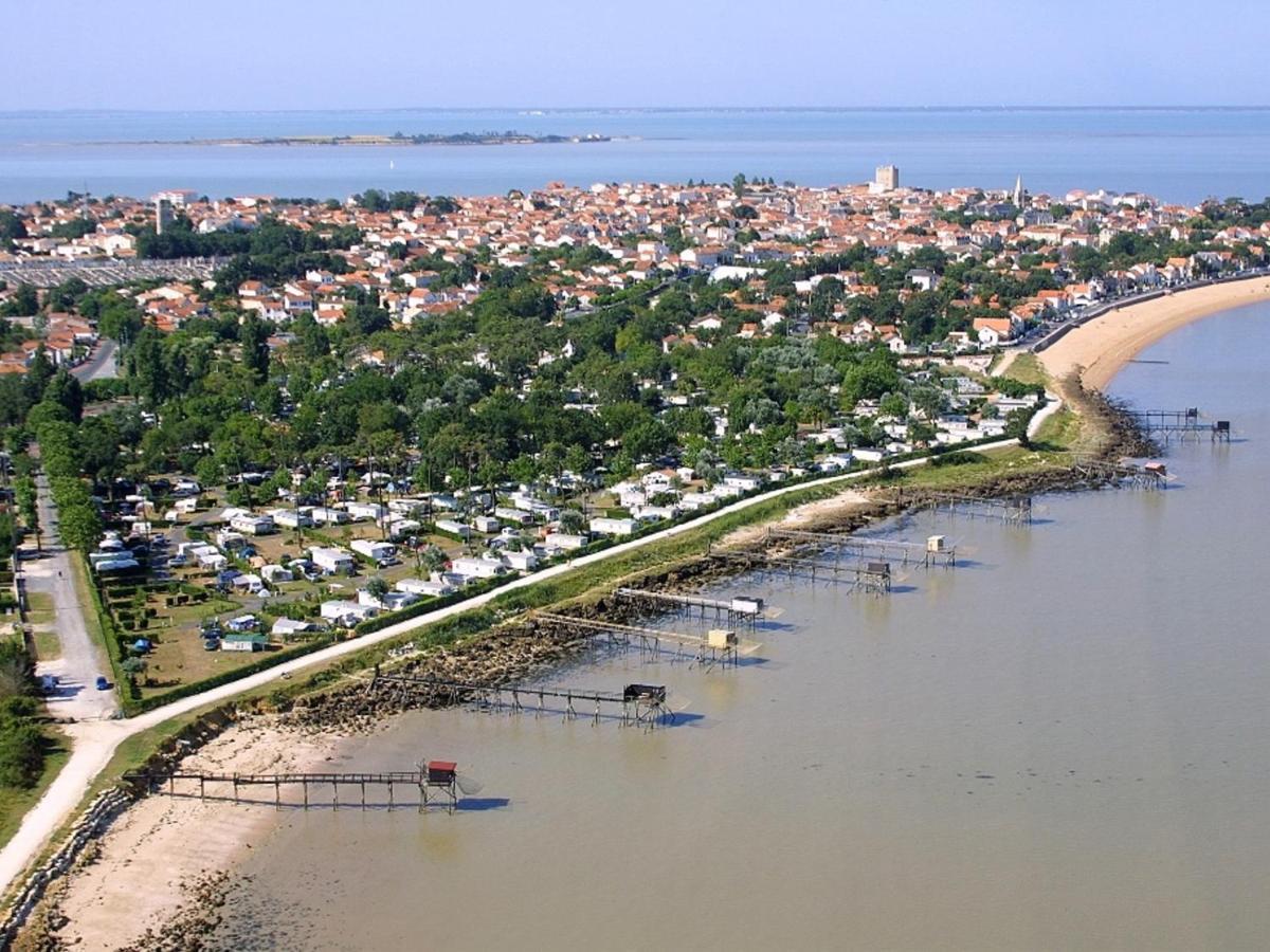 Mobil-Home A Fouras : Proche Plage, 2 Chambres, Tv, Plancha, Parking, Ideal Famille - Fr-1-709-58 Extérieur photo